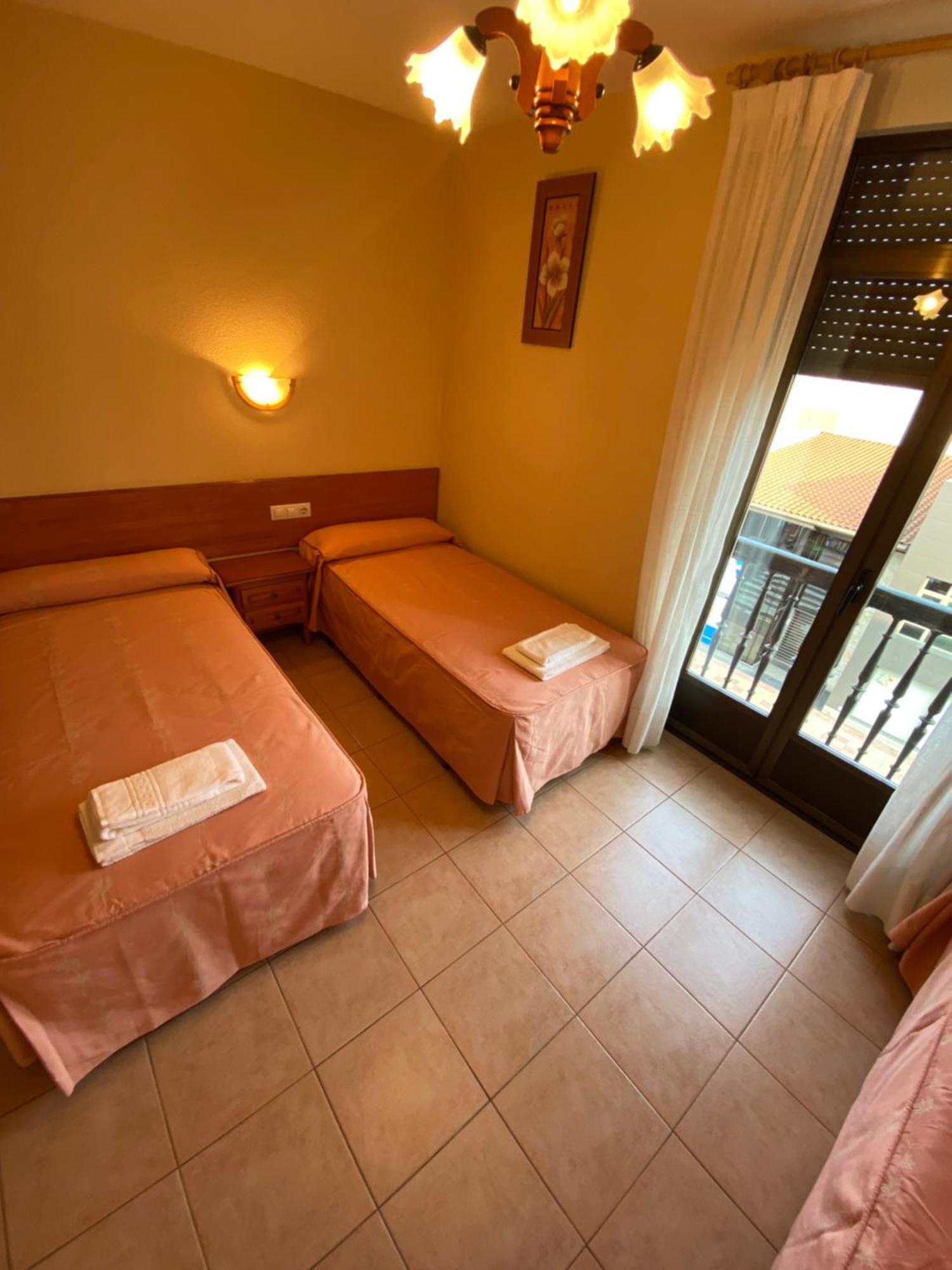 Hostal Jose Mari Ciudad-Rodrigo Kültér fotó